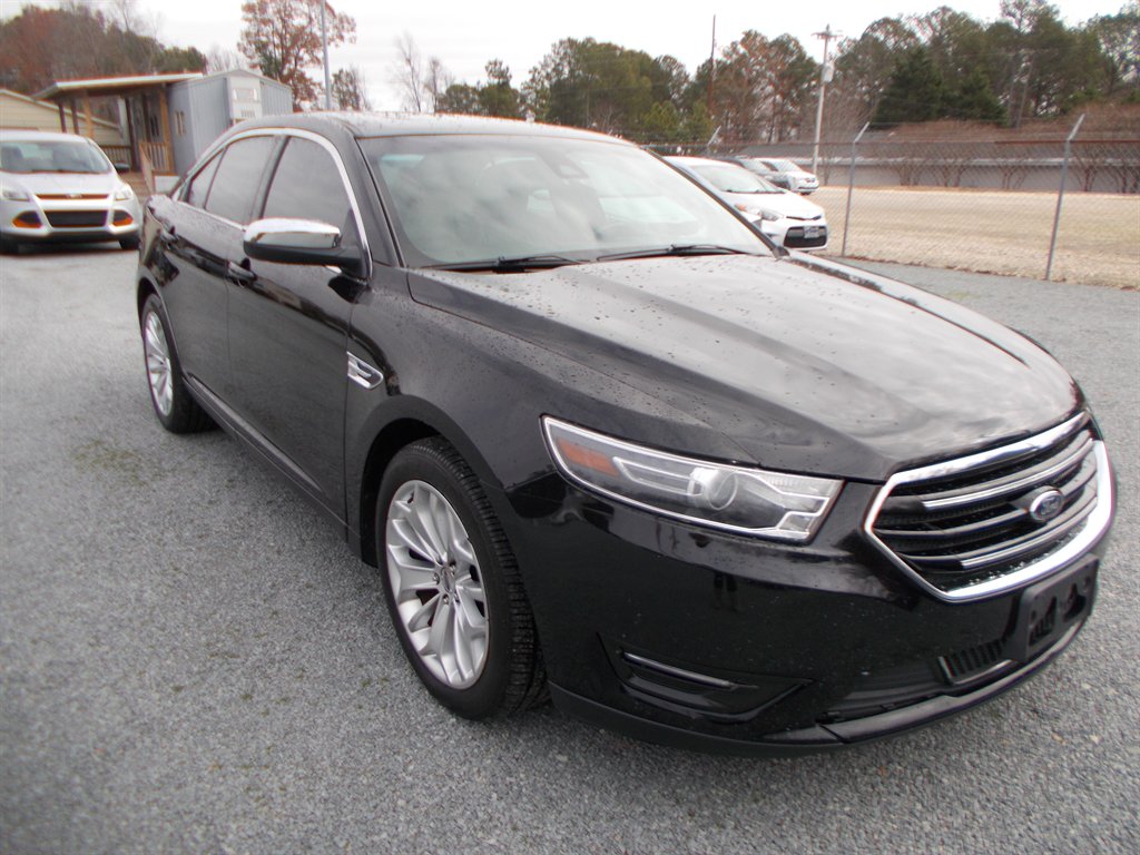 2017 Ford Taurus Limited